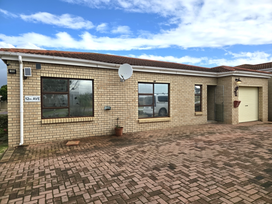 2 Bedroom Property for Sale in Jeffreys Bay Central Eastern Cape